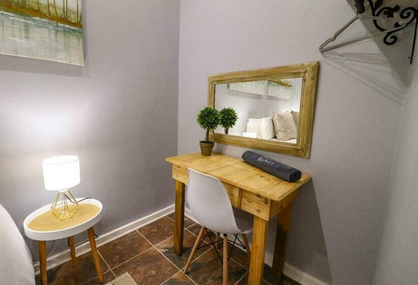 ペンション The Honeycomb 2