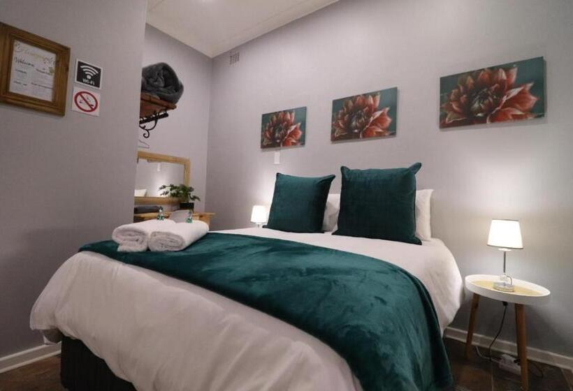 ペンション The Honeycomb 2