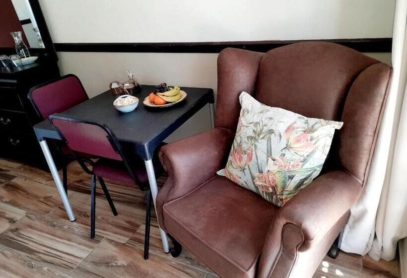 ペンション Weaver S Nest Country Inn