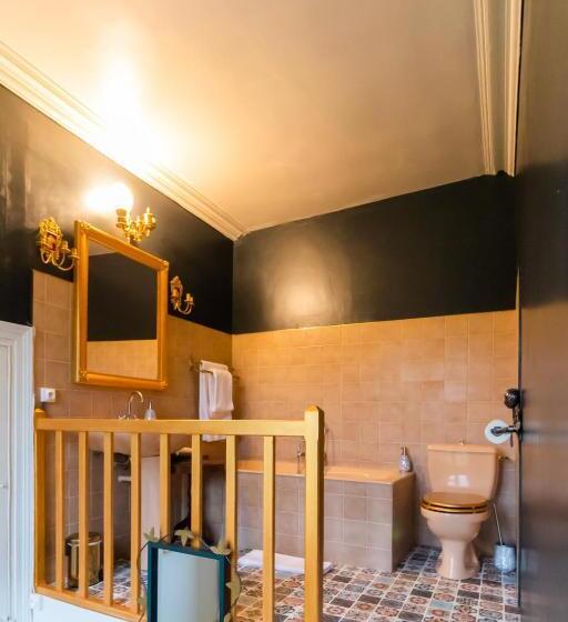 مبيت وإفطار Chateau Du Hallay