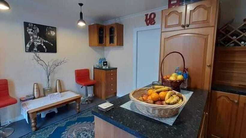 تختخواب و صبحانه Lioness Estate   Dunedin