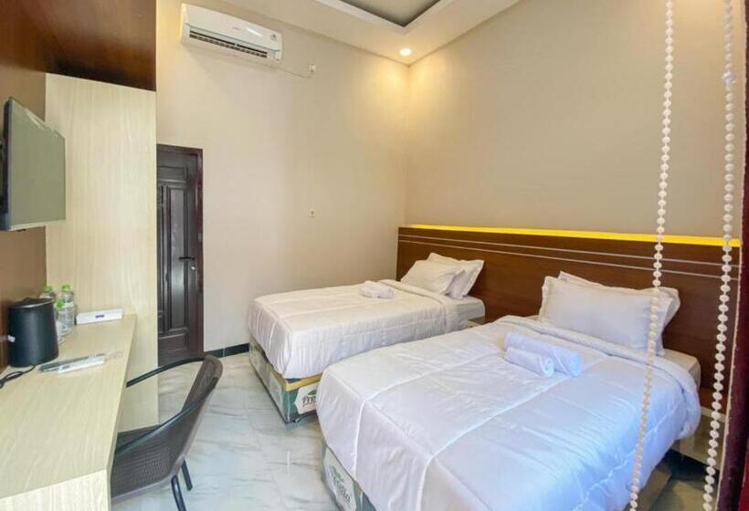 هتل Reddoorz Plus At Orange Diponogoro Palangkaraya