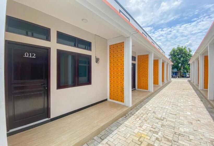 هتل Reddoorz Plus At Orange Diponogoro Palangkaraya