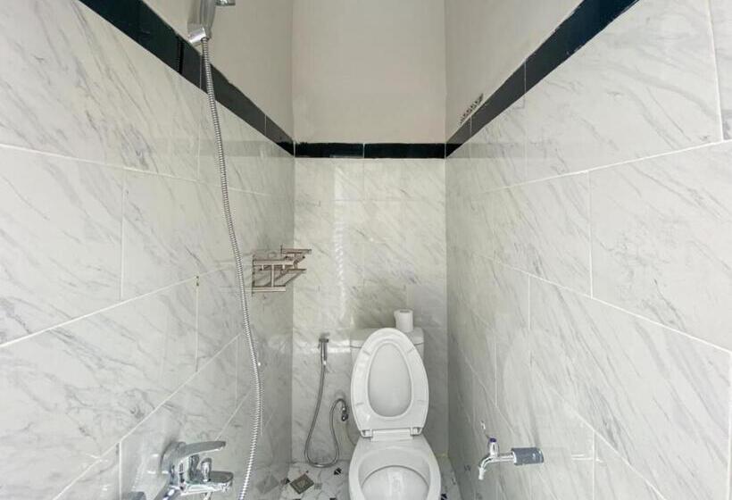 هتل Reddoorz Plus At Orange Diponogoro Palangkaraya