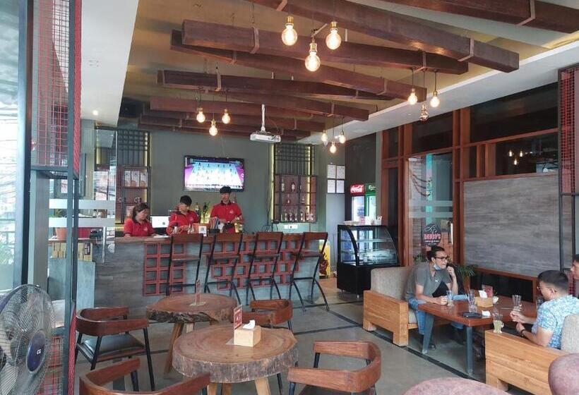 هتل Rodeos Inn