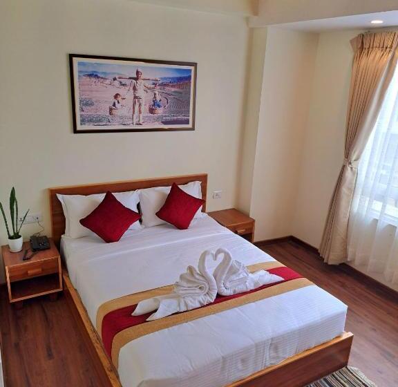 هتل Rodeos Inn