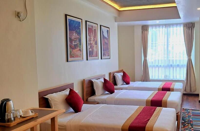 هتل Rodeos Inn