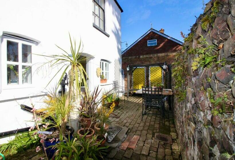膳宿费 The Cottage At Barkwith House