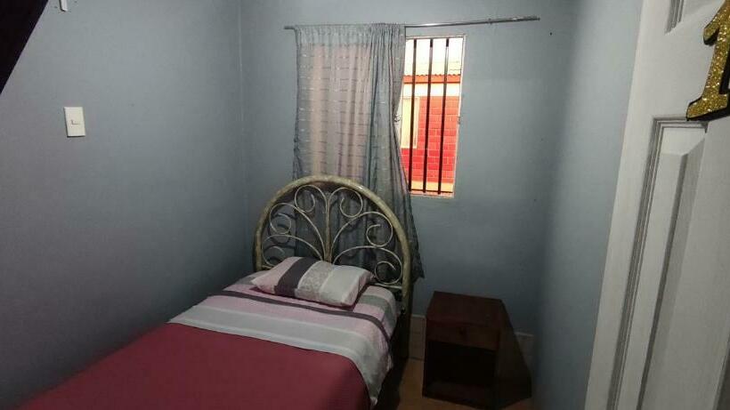 هاستل Hostal Lucerito