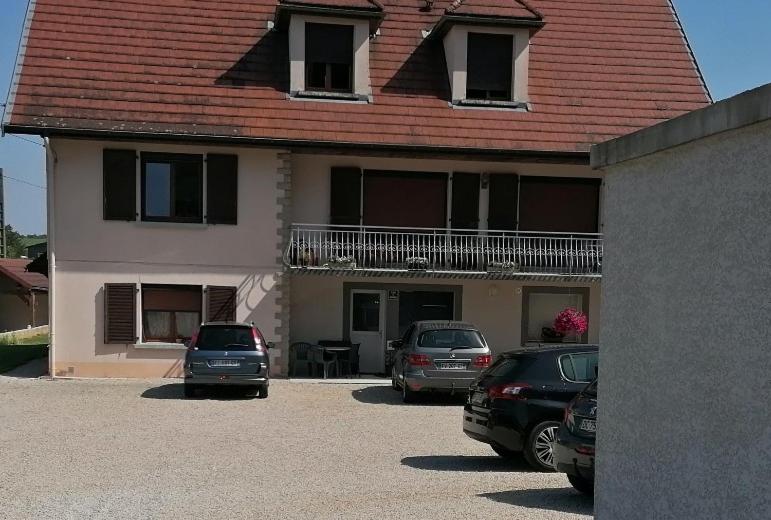 تختخواب و صبحانه Chambre Et Table D Hôtes La Meule