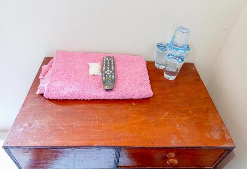 Отель Gerung 2 Near Luwes Mall Nganjuk Mitra Reddoorz