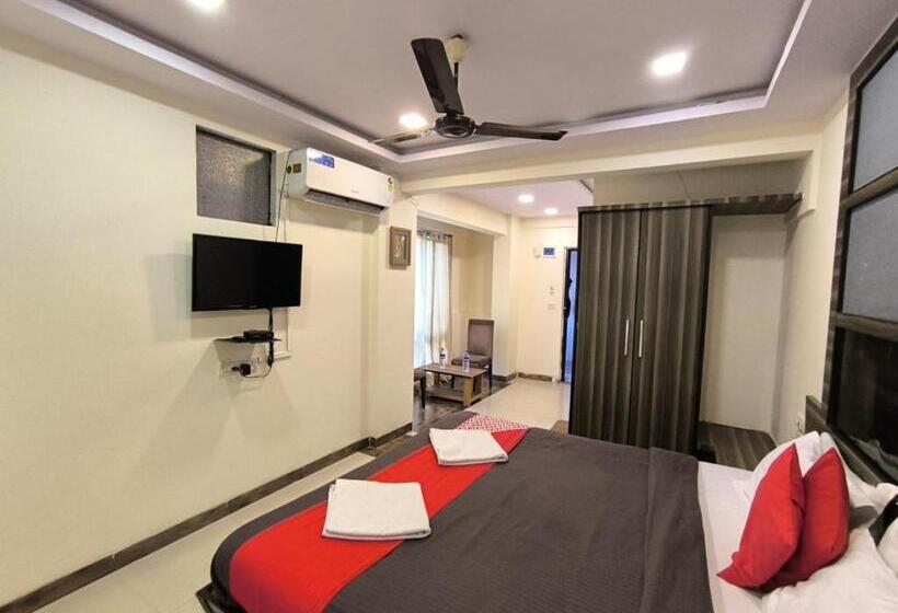 בית מלון כפרי Phoenix,panvel