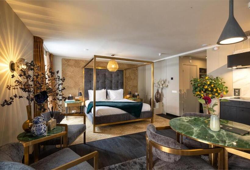בית מלון כפרי The River Suites