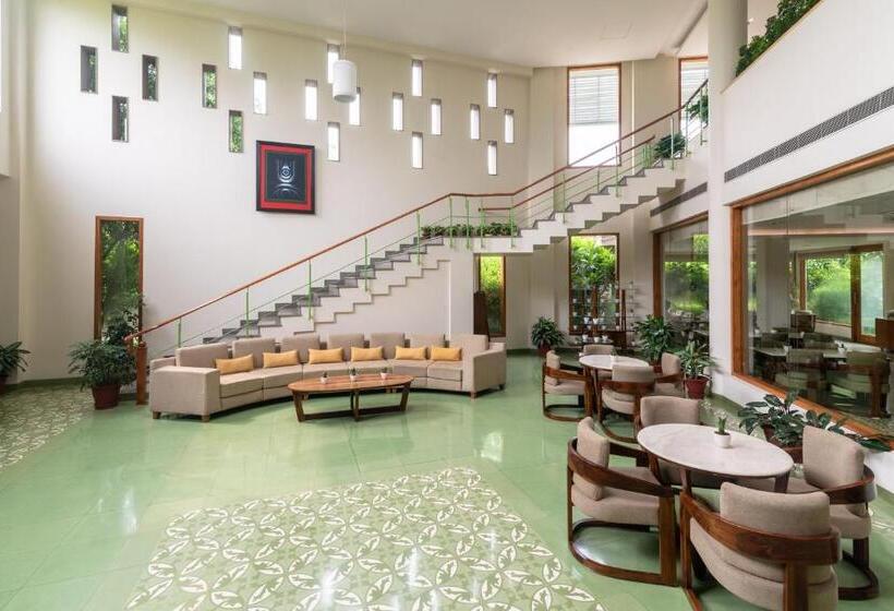منتجع Naad Wellness