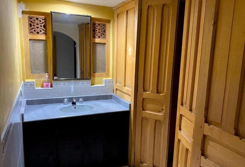 هتل Niza Colonial