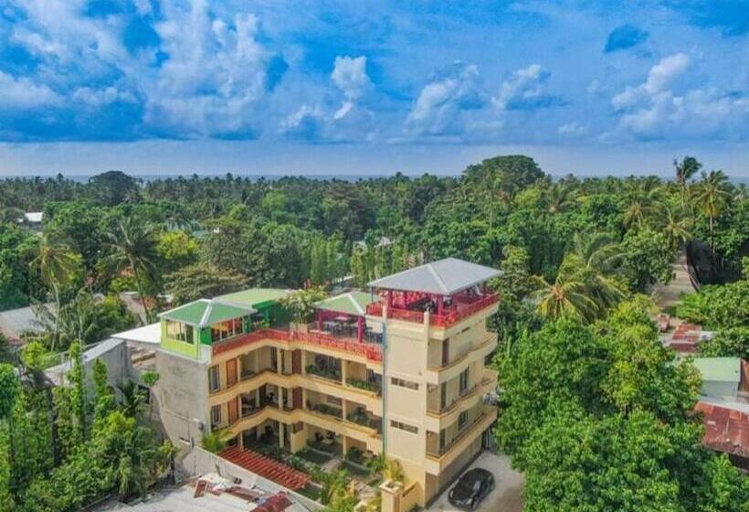 پانسیون Sorenzo Maldives