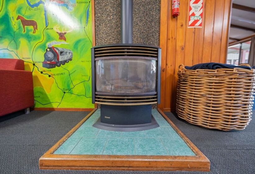 הוסטל Te Anau Central Backpackers