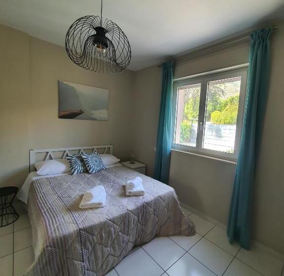 تختخواب و صبحانه Civico 11 Guest House  Free Parking Wi Fi