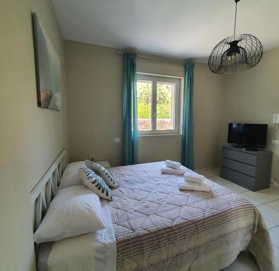 تختخواب و صبحانه Civico 11 Guest House  Free Parking Wi Fi