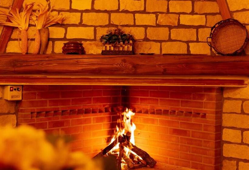 هتل Agriturismo Casa Chiara