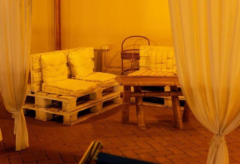 هتل Agriturismo Casa Chiara