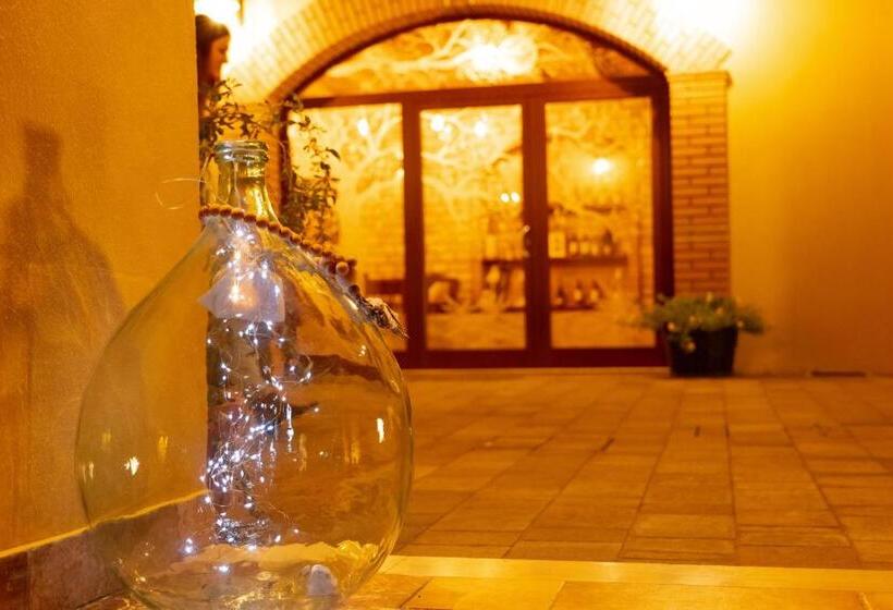 هتل Agriturismo Casa Chiara