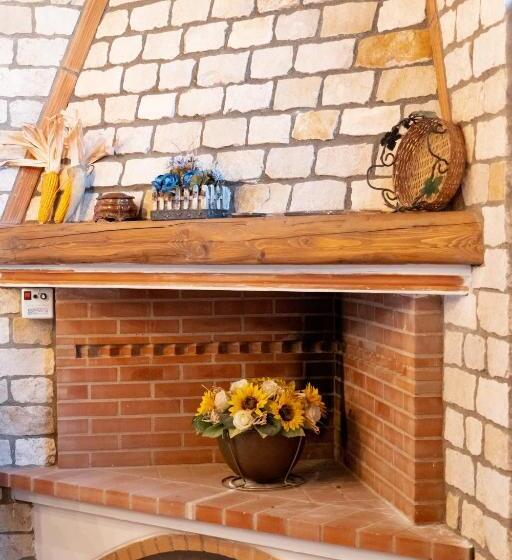 هتل Agriturismo Casa Chiara