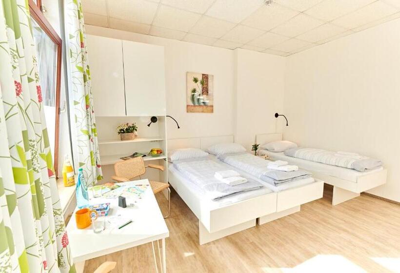 هاستل Aparthotel B & L