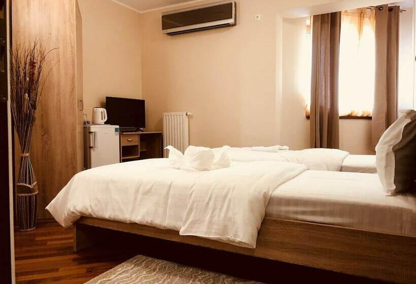 هاستل Monte Carlo Palace Rooms