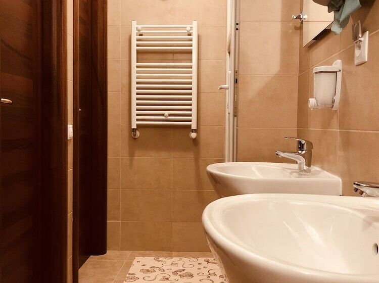 هاستل Monte Carlo Palace Rooms