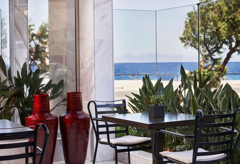 ホテル Bellevue On The Beach Suites