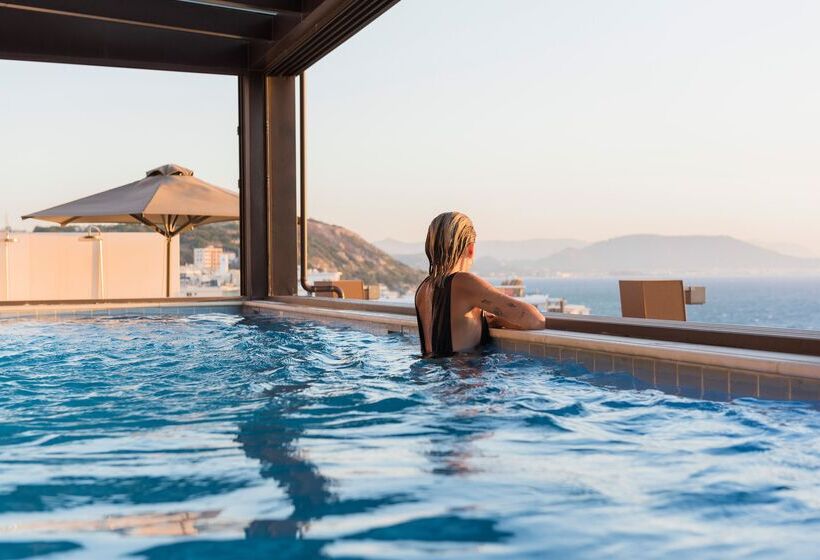 ホテル Bellevue On The Beach Suites