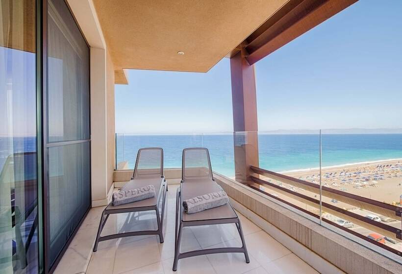 ホテル Bellevue On The Beach Suites