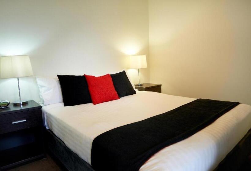 בית מלון כפרי City Edge On Elizabeth Apartment