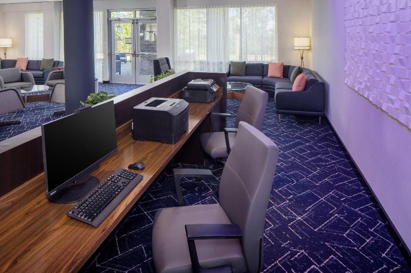 هتل Courtyard By Marriott Charleston Downtown/civic Center