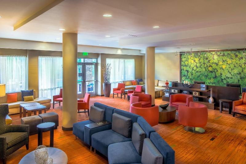 هتل Courtyard By Marriott Charleston Downtown/civic Center