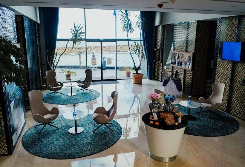 هتل Doubletree By Hilton Trabzon