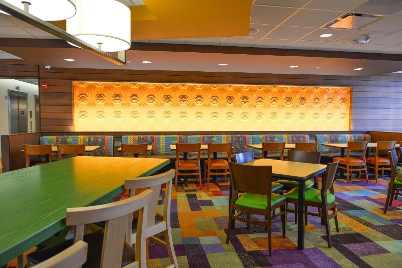 هتل Fairfield Inn And Suites Canton South