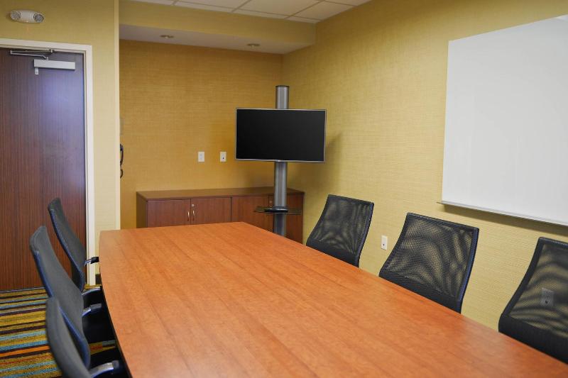 هتل Fairfield Inn And Suites Canton South
