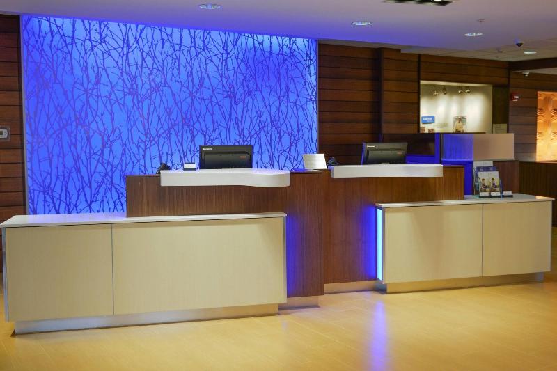 هتل Fairfield Inn And Suites Canton South
