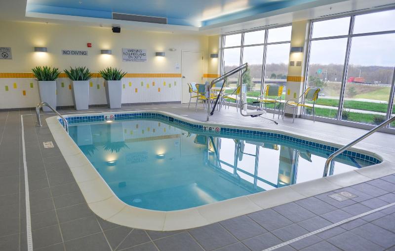 هتل Fairfield Inn And Suites Canton South