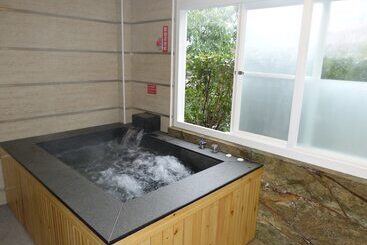 هتل Fullmoon Spa