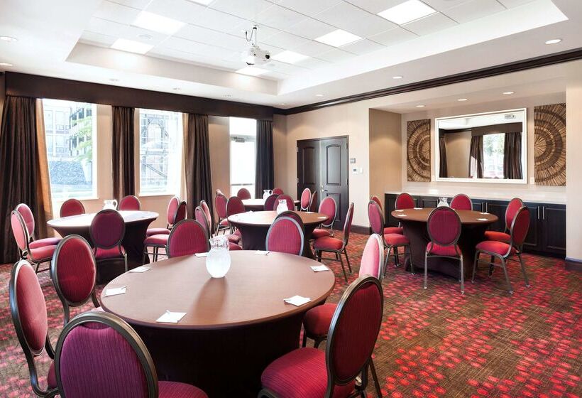 هتل Hampton Inn Lewistonauburn