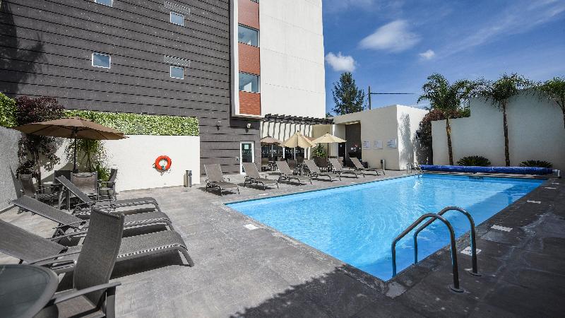 هتل Holiday Inn Express And Suites Celaya, An Ihg