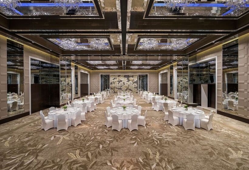 هتل Hyatt Regency Dubai Creek Heights