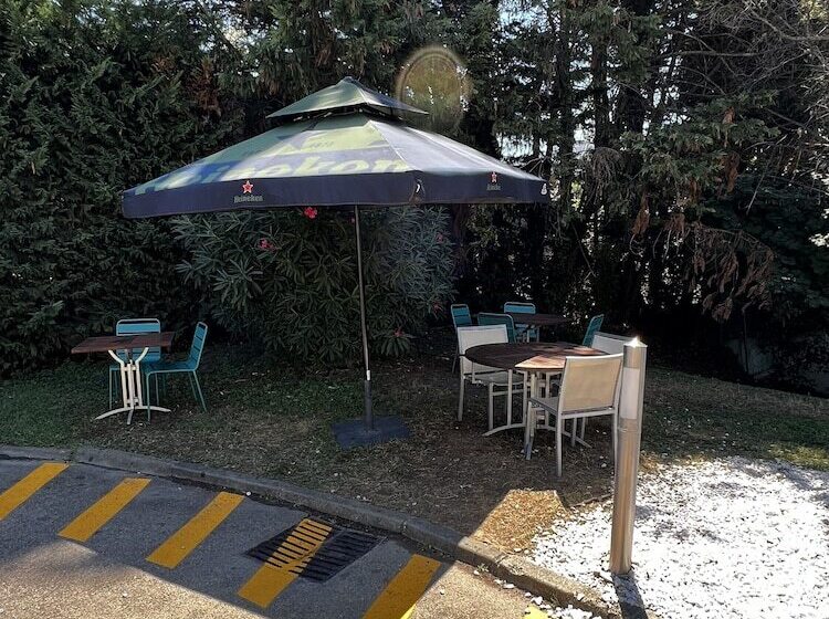 هتل Ibis Budget Marseille Est Porte D Aubagne