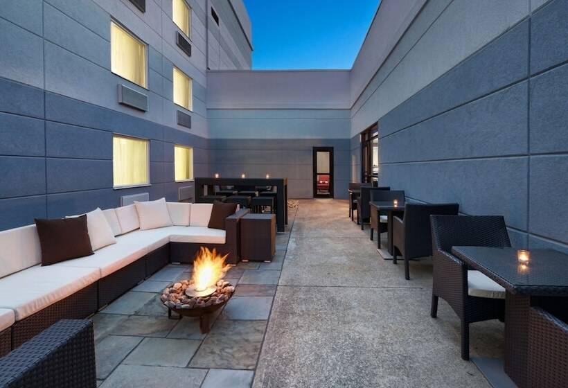 هتل Indigo Cleveland Beachwood, An Ihg