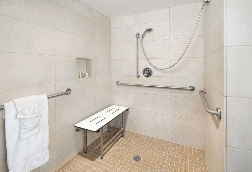 هتل Indigo Cleveland Beachwood, An Ihg