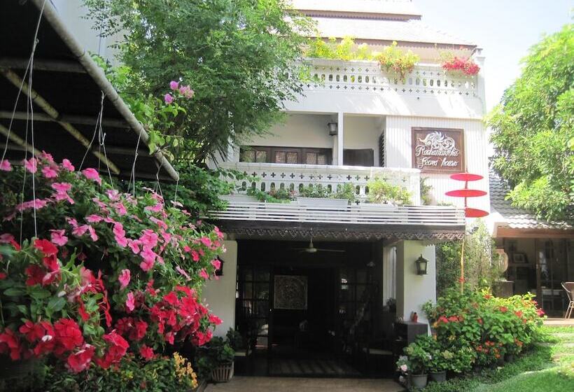 בית מלון כפרי Rachamankha Flora House