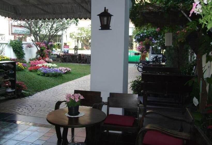 בית מלון כפרי Rachamankha Flora House